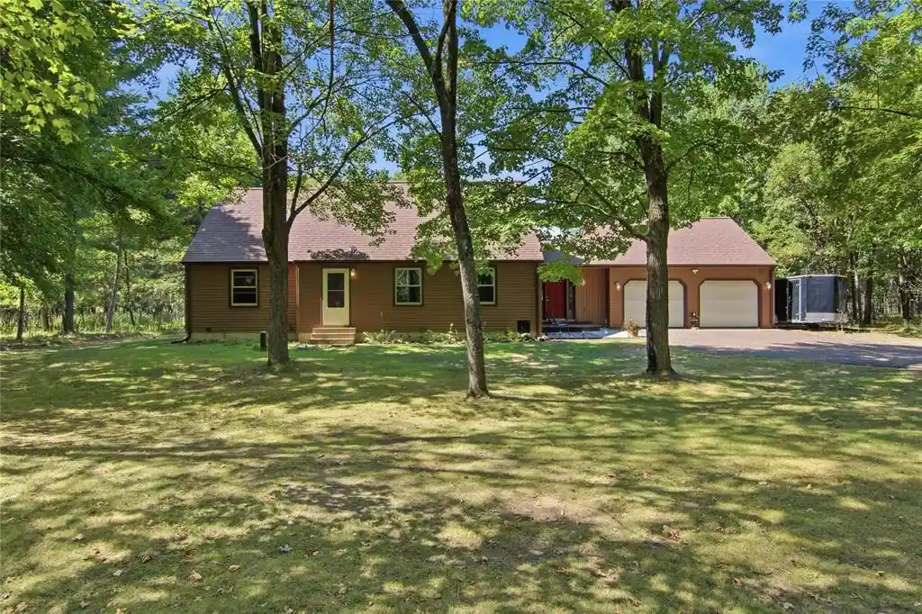 Photo 1 of Single family home for sale at 18931 72nd Avenue, Chippewa Falls, WI 54729 | MLS# 1604703 | Listing updated on 2026-09-17