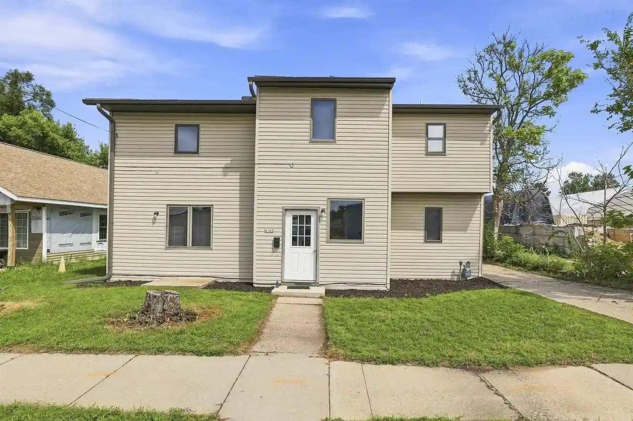 Photo 1 of Single family home for sale at 2165 Prairie St, Stevens Point, WI 54481 | MLS# 22604279 | Listing updated on 2026-08-31