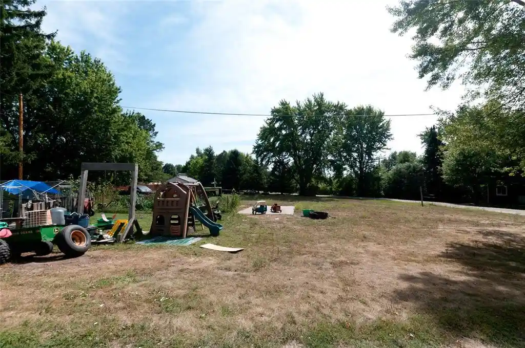 Photo 4 of Single family home for sale at 120 Hampton Ave, Dallas, WI 54733 | MLS# 1604215 | Listing updated on 2026-08-31