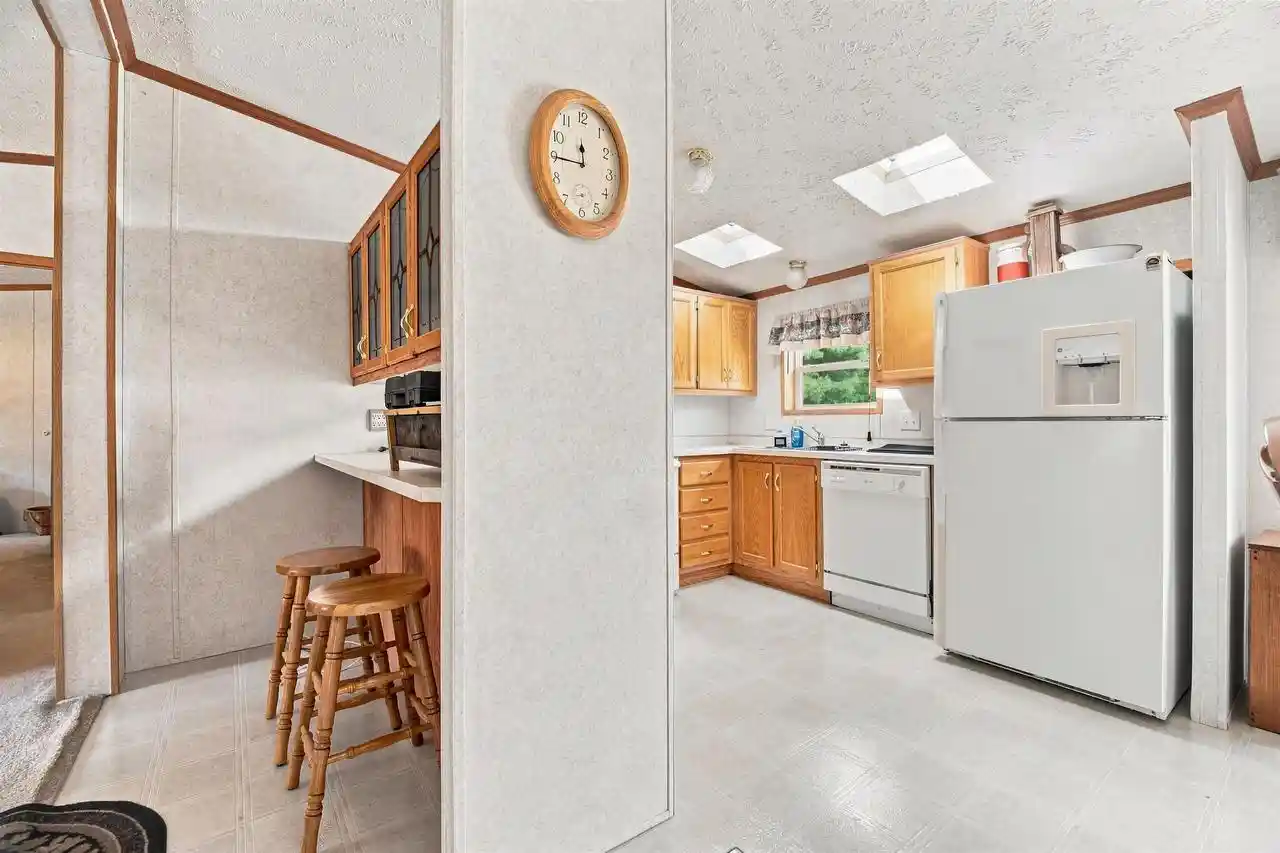 Photo 3 of Single family home for sale at W5476 Lake Dr, Shawano, WI 54166 | MLS# 50331932 | Listing updated on 2026-09-02