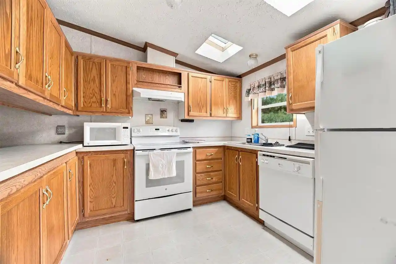 Photo 4 of Single family home for sale at W5476 Lake Dr, Shawano, WI 54166 | MLS# 50331932 | Listing updated on 2026-09-02