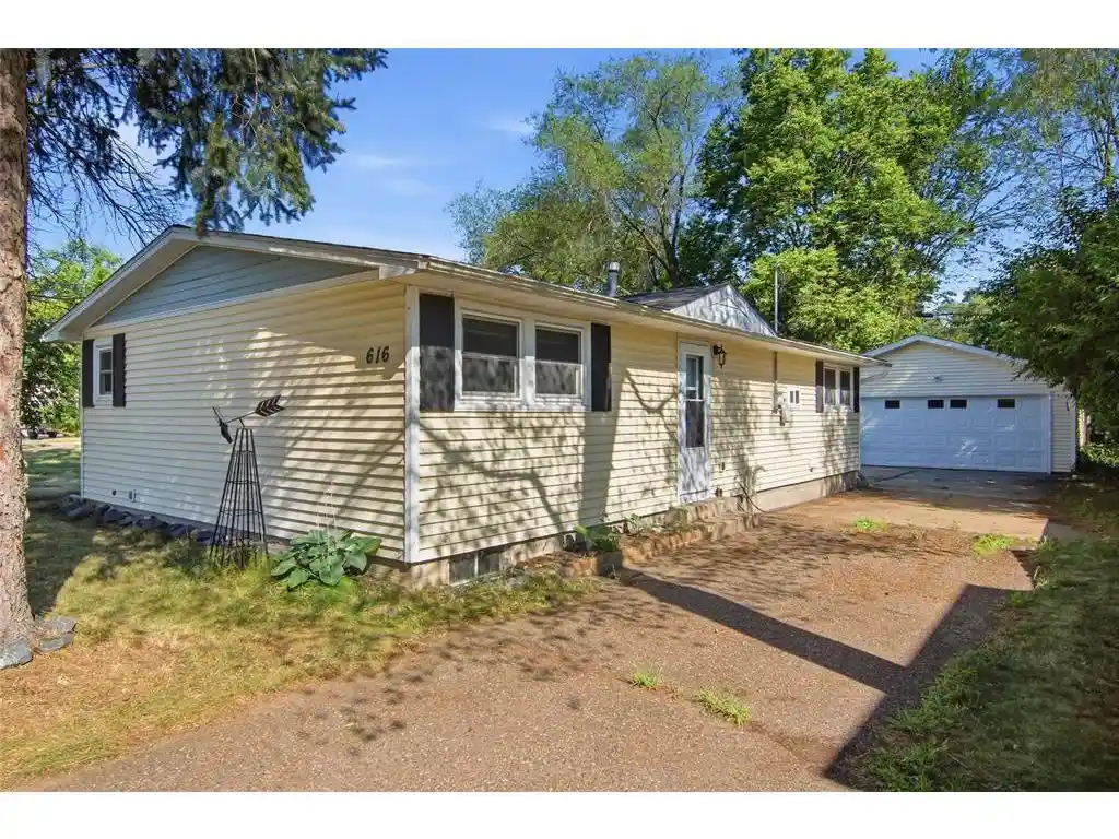 Photo 1 of Sale Pending at 616 Truax Blvd, Eau Claire, WI 54703 | MLS# 7136331 | Listing updated on 2026-09-11