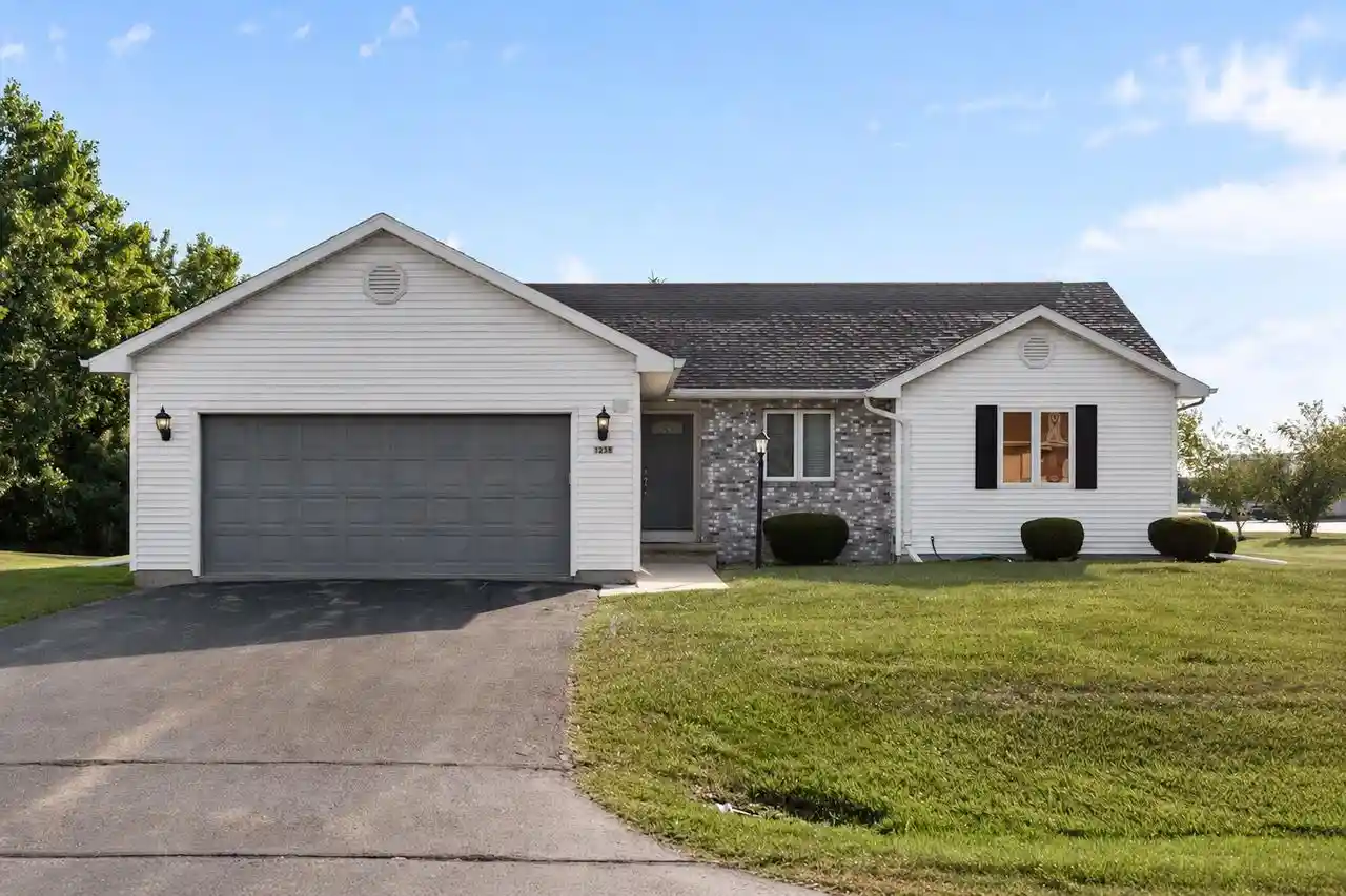 Single family home for sale at 1238 Willow Bnd Ln, Oshkosh, WI 54904 | MLS# 50331922