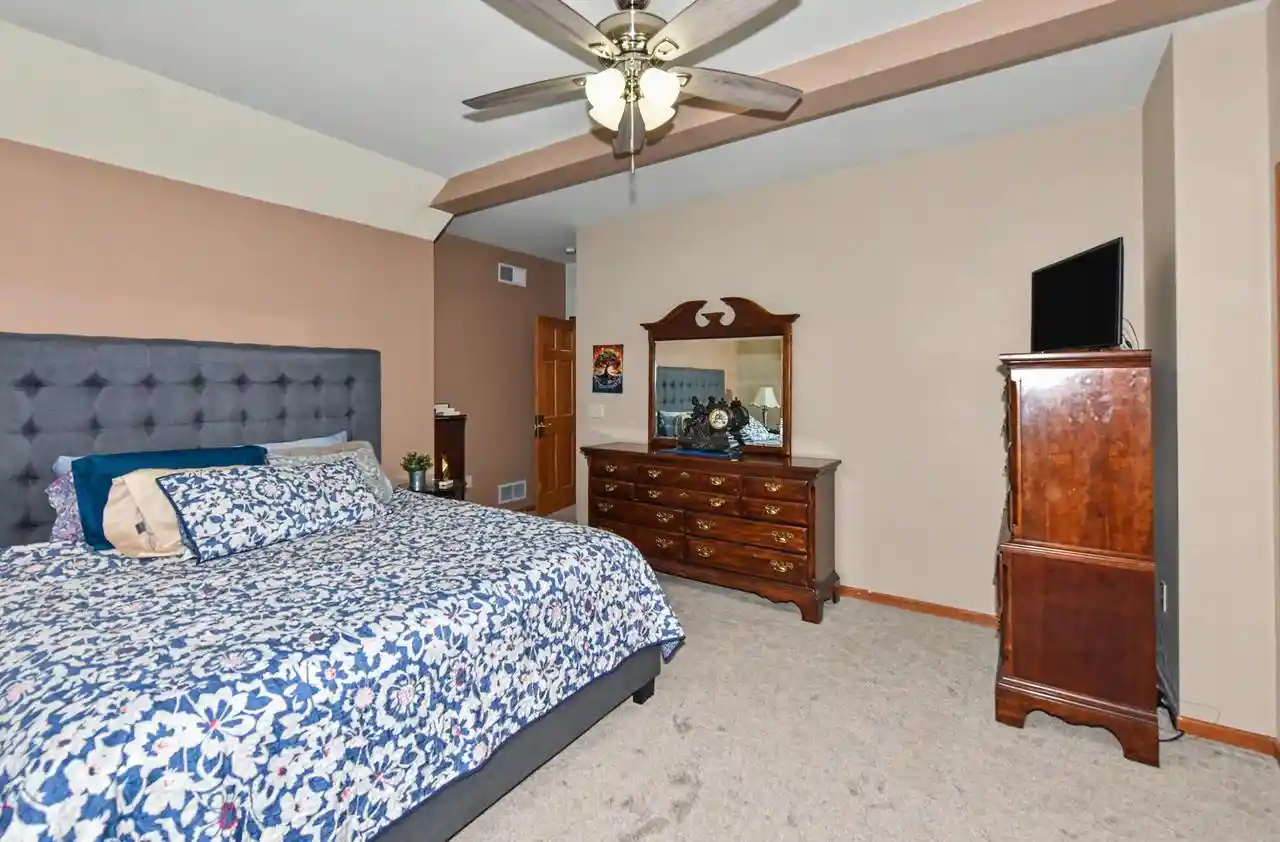 Photo 4 of Condo for sale at W173n5537 Ravenwood Dr #5537, Menomonee Falls, WI 53051 | MLS# 1978545 | Listing updated on 2026-09-11