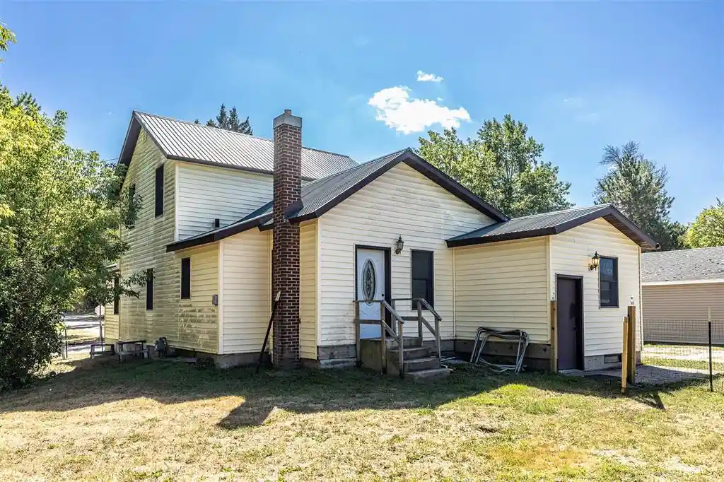 Photo 4 of Single family home for sale at 2000 Pitcher St, Neillsville, WI 54456 | MLS# 1604714 | Listing updated on 2026-09-10