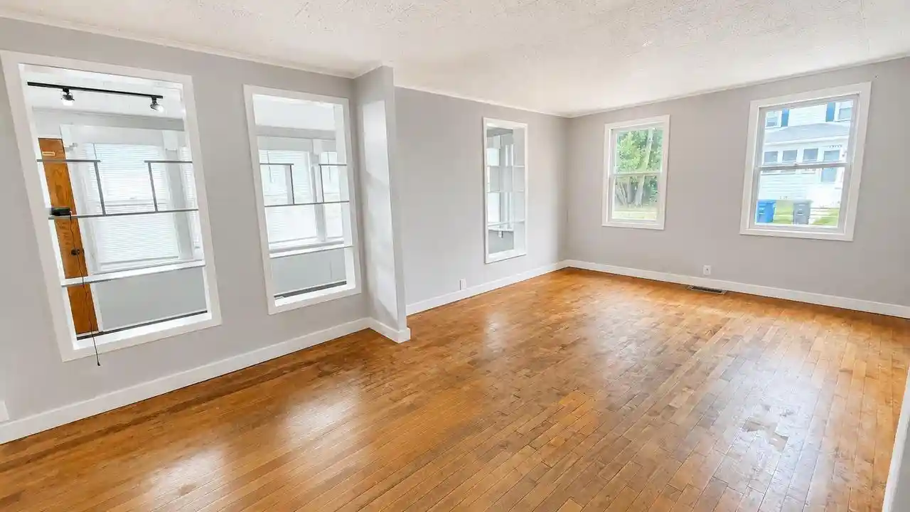 Photo 3 of Single family home for sale at 1022 Mt Vernon St, Oshkosh, WI 54901 | MLS# 50331941 | Listing updated on 2026-09-03