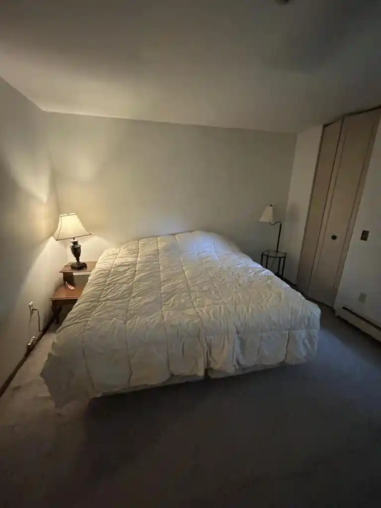 Listing Photo 5 - Condo for sale in building located at 4155 W Rivers Edge Cir, Milwaukee, WI 53209 - Unit #10