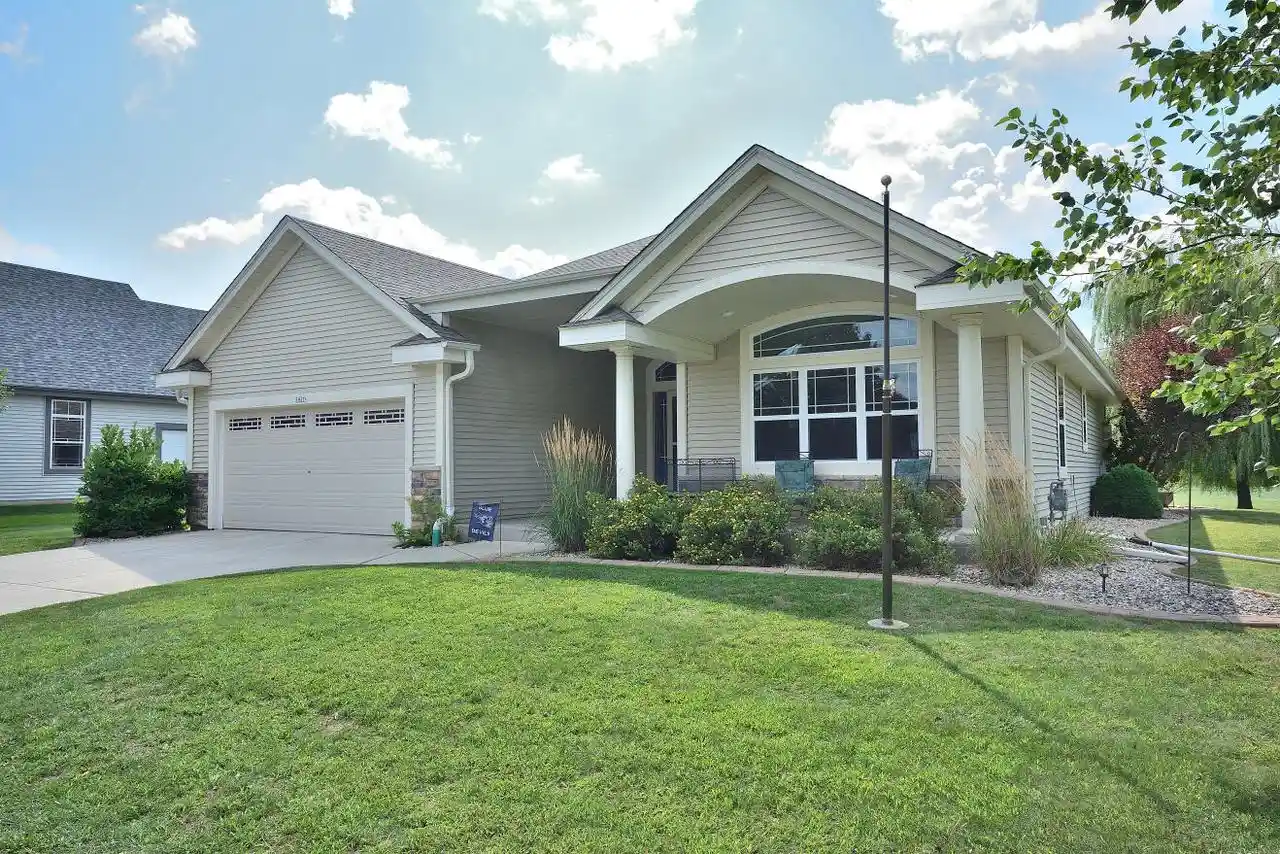 Photo 1 of Single family home for sale at 1417 Mamerow Ln W, Oconomowoc, WI 53066 | MLS# 1978565 | Listing updated on 2026-09-01