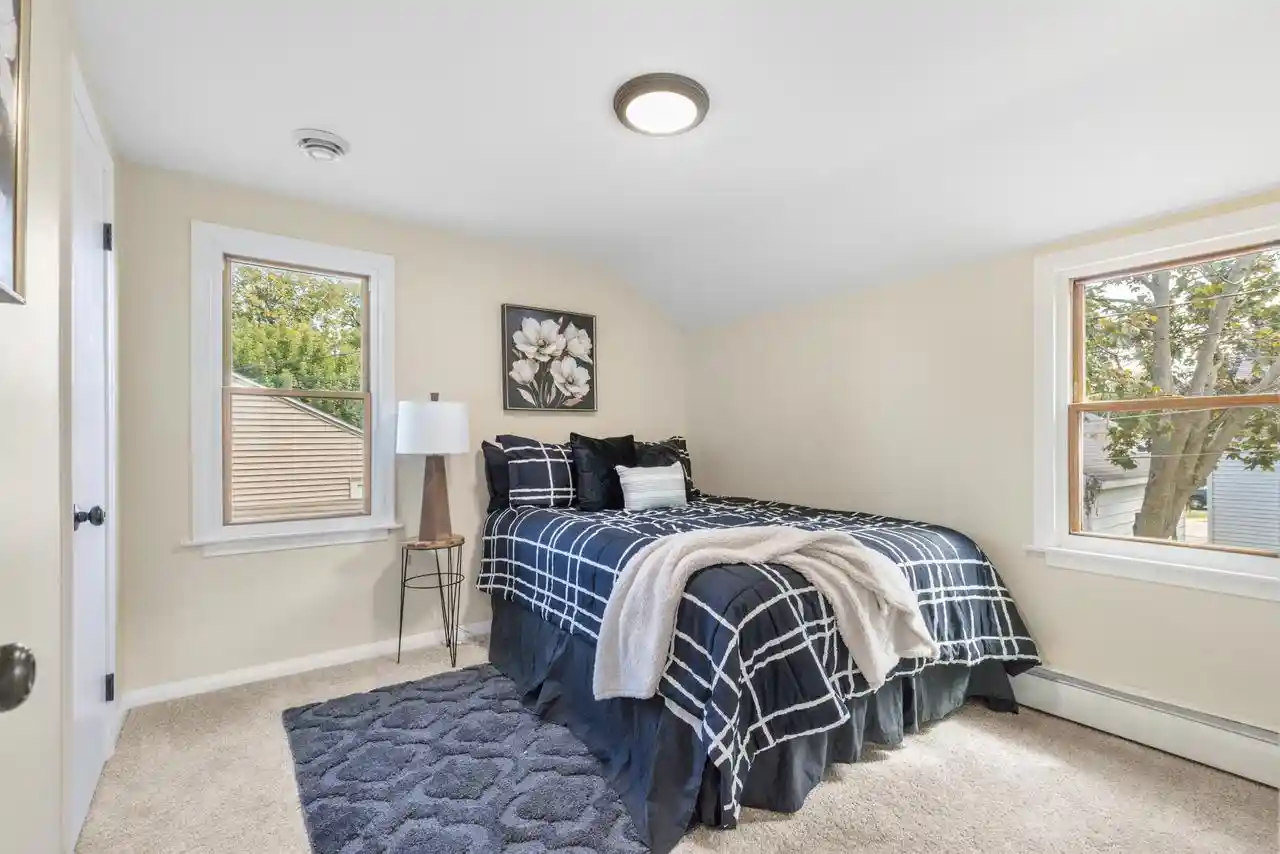 Photo 4 of Single family home for sale at 318 E Gauer Cir, Milwaukee, WI 53207 | MLS# 1978579 | Listing updated on 2026-09-14