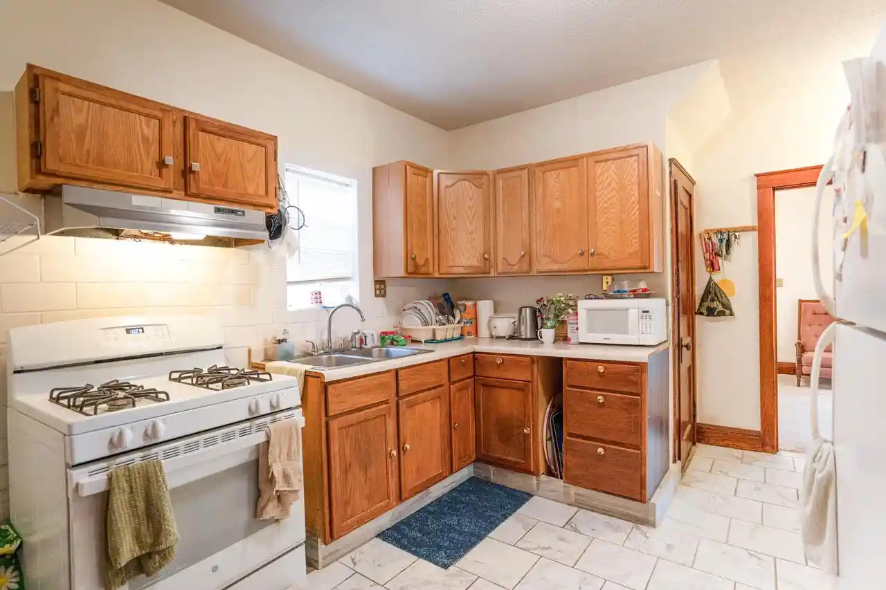 Photo 2 of Sale Pending at 527 Avon St, La Crosse, WI 54603 | MLS# 1978590 | Listing updated on 2026-09-10