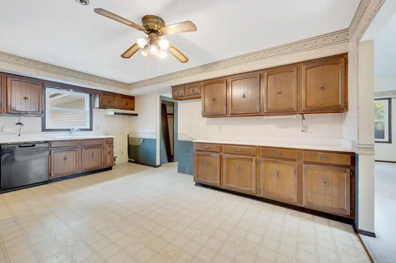 Photo 3 of Single family home for sale at N52w23799 Parkview Dr, Sussex, WI 53089 | MLS# 1978601 | Listing updated on 2026-09-24
