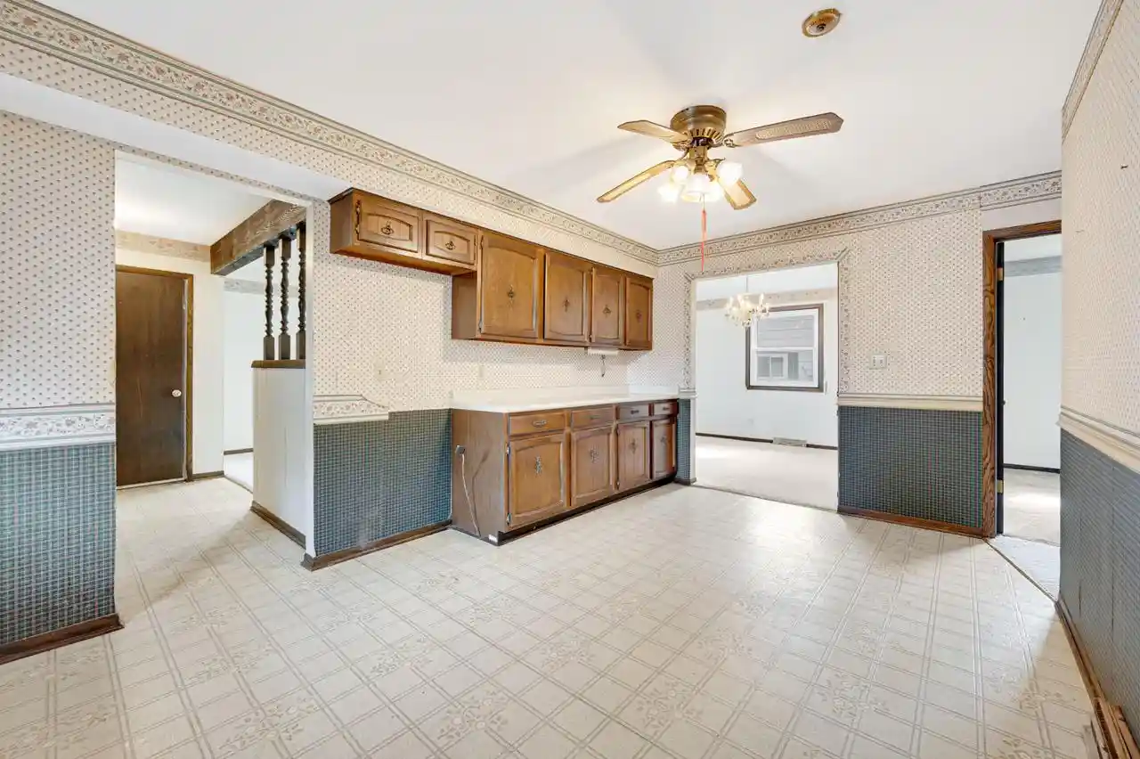 Photo 3 of Single family home for sale at N52w23799 Parkview Dr, Sussex, WI 53089 | MLS# 1978601 | Listing updated on 2026-09-24