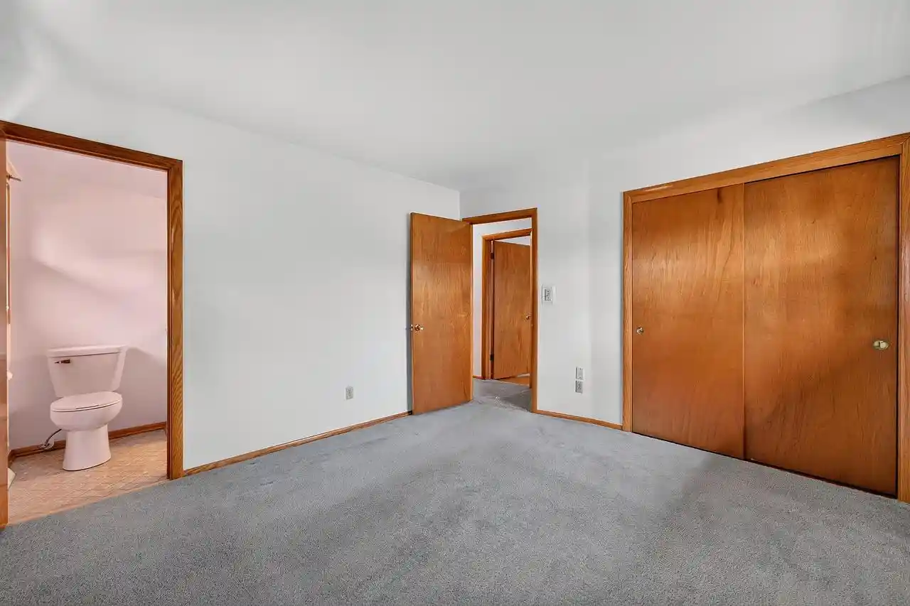 Photo 1 of Single family home for sale at 1252 S 40th Street, Milwaukee, WI 53215 | MLS# 1978609 | Listing updated on 2026-09-15
