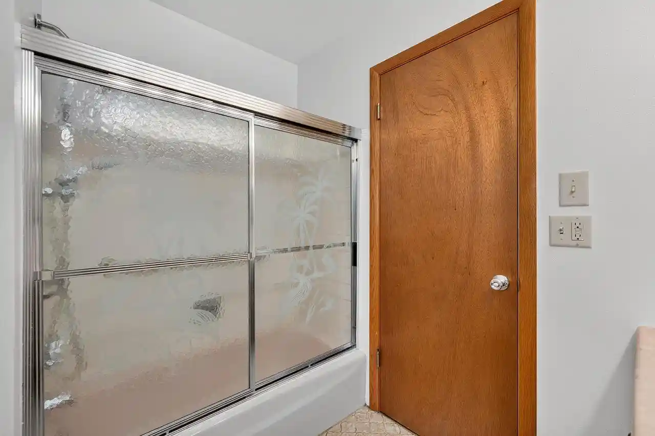 Photo 3 of Single family home for sale at 1252 S 40th Street, Milwaukee, WI 53215 | MLS# 1978609 | Listing updated on 2026-09-15