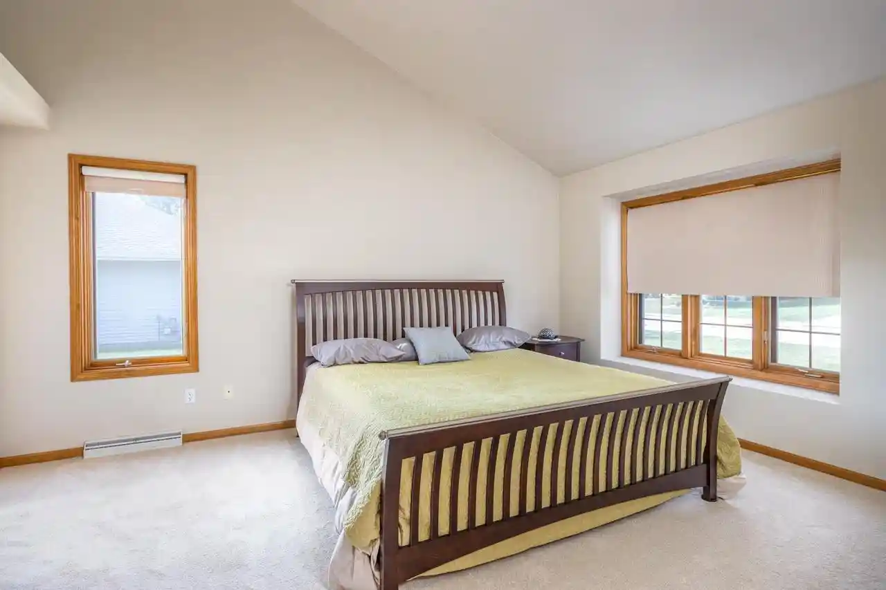 Photo 3 of Single family home for sale at 1504 Meadowbreeze Cir, Neenah, WI 54956 | MLS# 50331952 | Listing updated on 2026-09-04