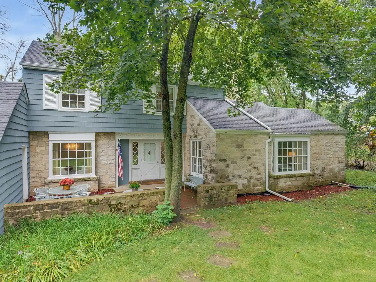 Photo 1 of Single family home for sale at 805 E Hyde Way, Milwaukee, WI 53217 | MLS# 1978617 | Listing updated on 2026-09-11