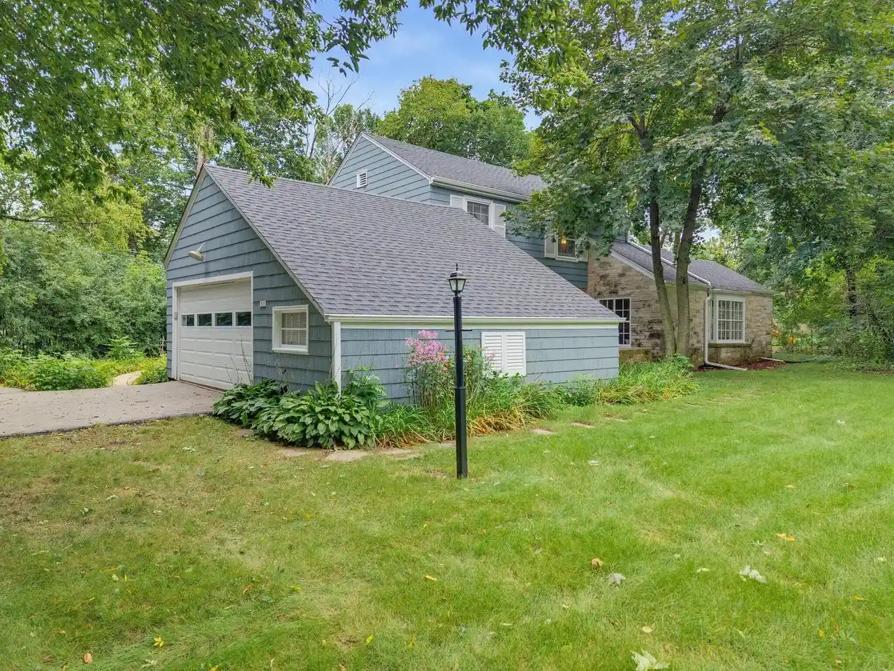 Photo 2 of Single family home for sale at 805 E Hyde Way, Milwaukee, WI 53217 | MLS# 1978617 | Listing updated on 2026-09-11