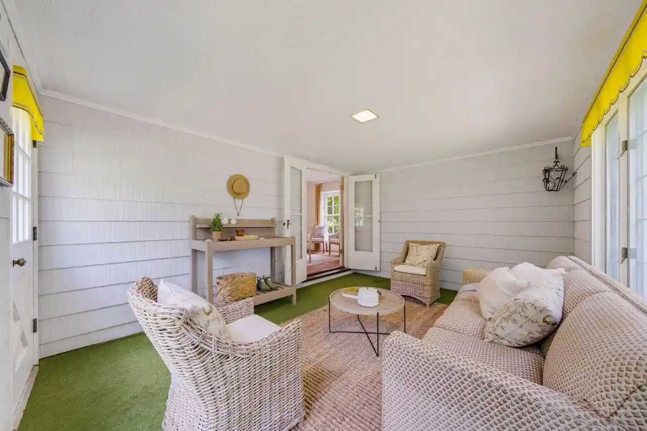 Photo 4 of Single family home for sale at 805 E Hyde Way, Milwaukee, WI 53217 | MLS# 1978617 | Listing updated on 2026-09-11