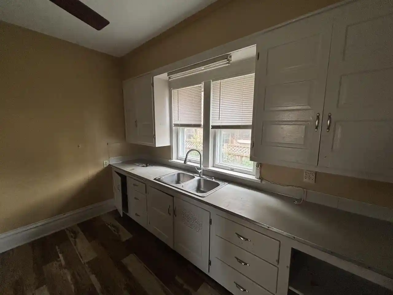 Photo 2 of Single family home for sale at 808 17th Avenue, Monroe, WI 53566 | MLS# 1978615 | Listing updated on 2026-09-23