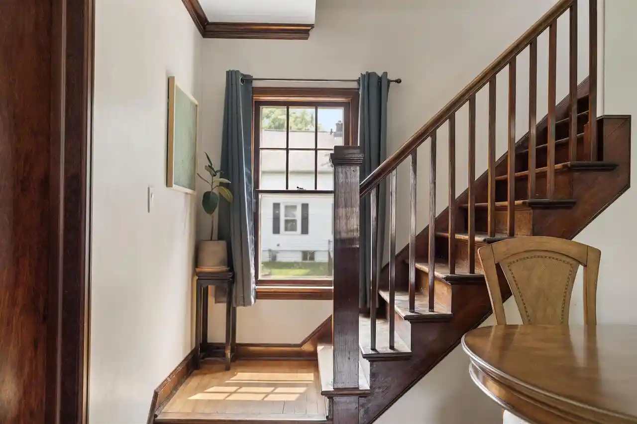Photo 4 of Single family home for sale at 1823 Hubbard St, Oshkosh, WI 54902 | MLS# 50331961 | Listing updated on 2026-09-04