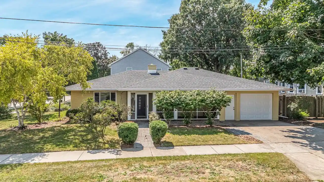 Photo 1 of Single family home for sale at 1381 Winnebago Ave, Oshkosh, WI 54901 | MLS# 50331962 | Listing updated on 2026-09-13