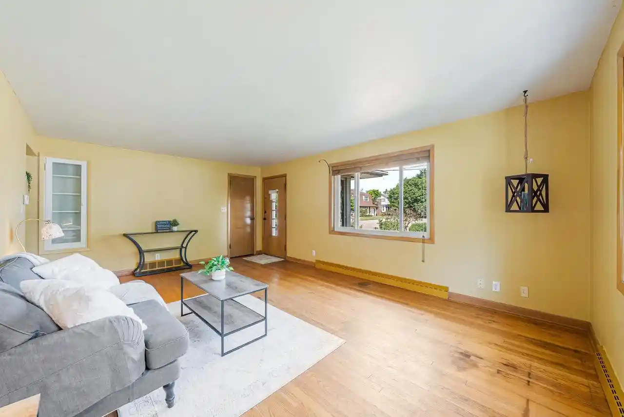 Photo 2 of Single family home for sale at 1381 Winnebago Ave, Oshkosh, WI 54901 | MLS# 50331962 | Listing updated on 2026-09-13