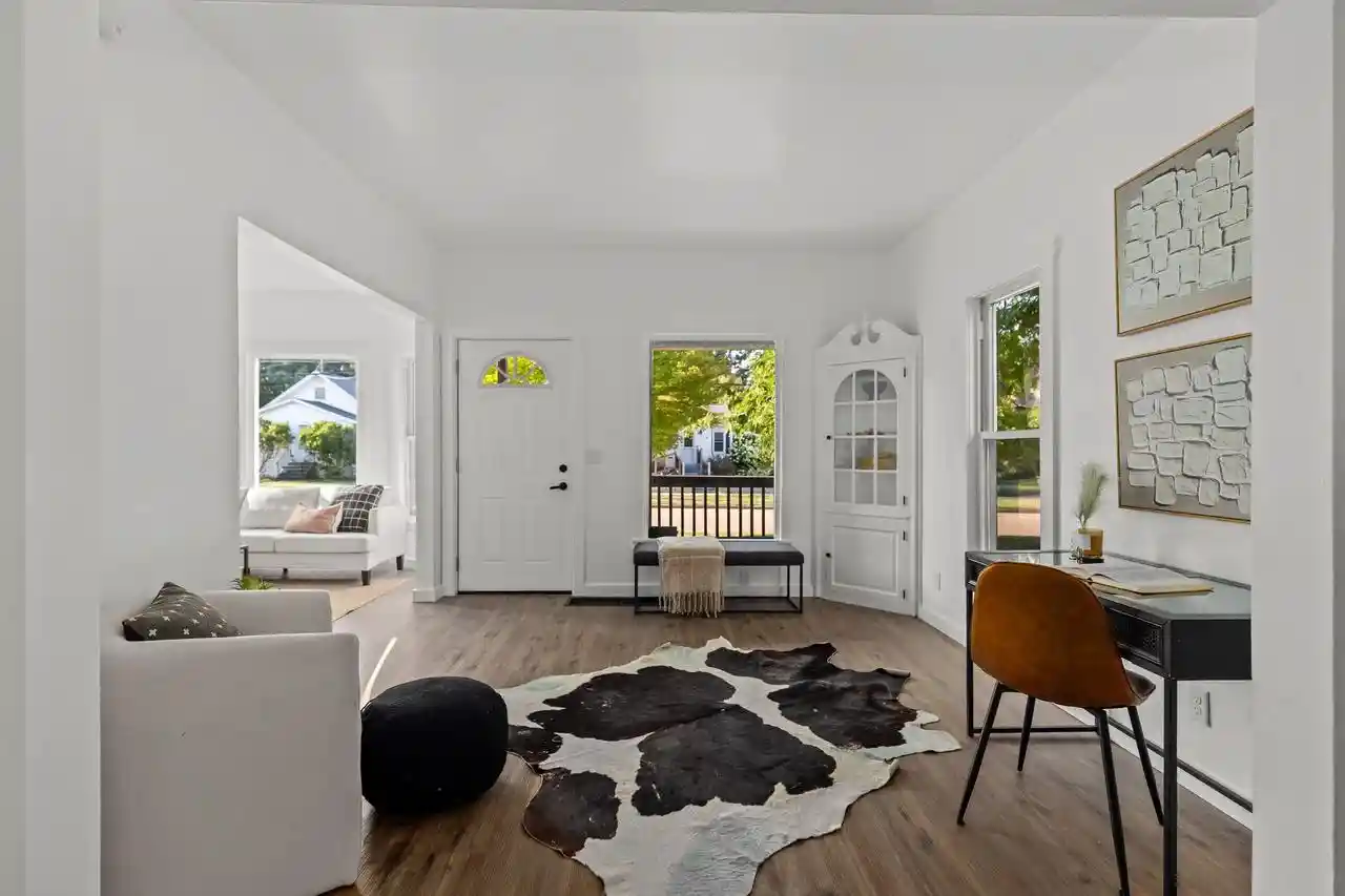 Photo 3 of Single family home for sale at 1532 W Bent Ave, Oshkosh, WI 54901 | MLS# 50331964 | Listing updated on 2026-09-01