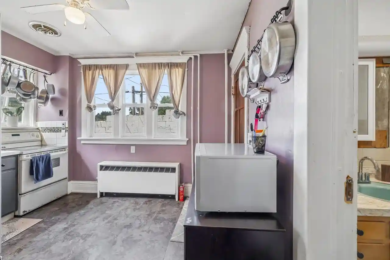Photo 3 of Single family home for sale at 525 E Cook St, Portage, WI 53901 | MLS# 2031736 | Listing updated on 2026-09-23