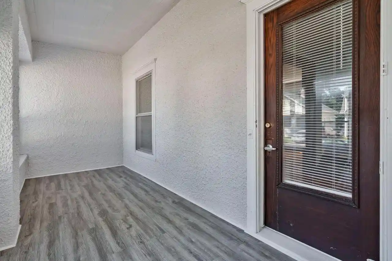 Photo 2 of Single family home for sale at 103 E Roosevelt St, Freeport, IL 61032 | MLS# 2031749 | Listing updated on 2026-09-10