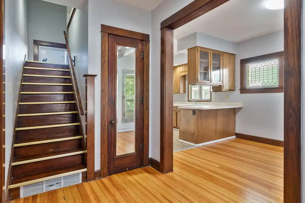 Photo 2 of Single family home for sale at 103 E Roosevelt St, Freeport, IL 61032 | MLS# 2031749 | Listing updated on 2026-09-10