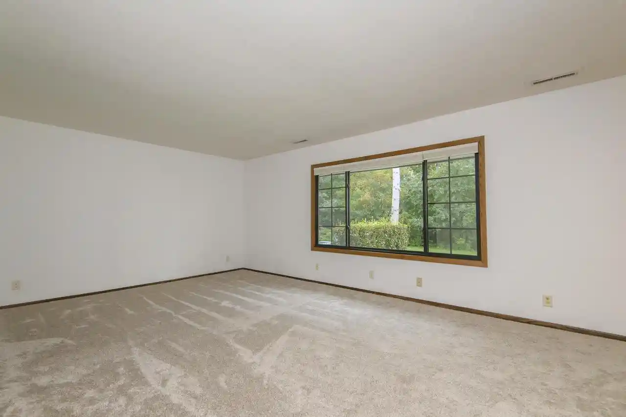 Listing Photo 4 - Condo for sale in building located at 20155 Independence Dr, Brookfield, WI 53045 - Unit #A