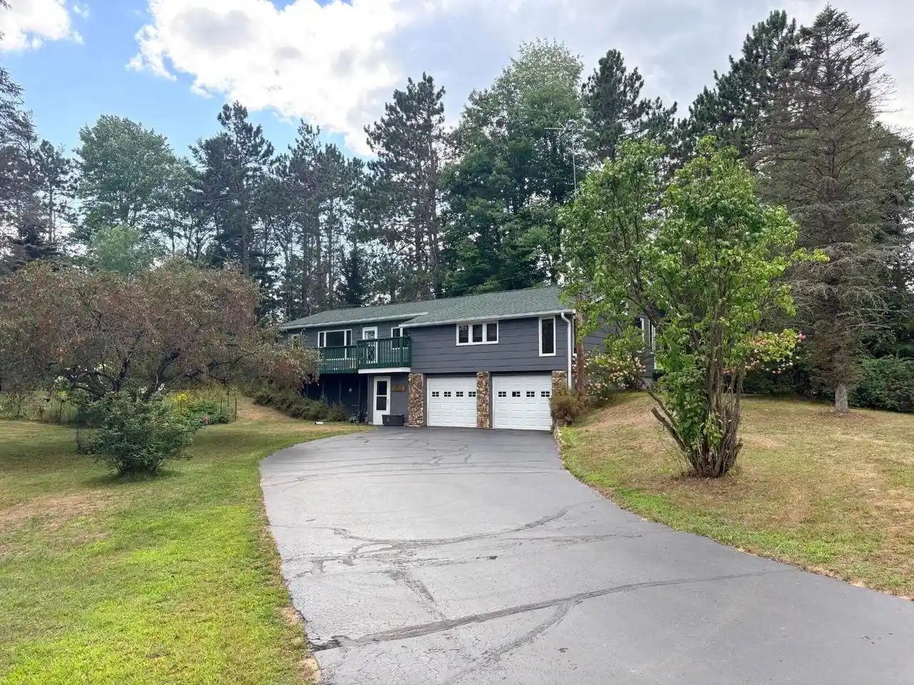 Photo 1 of Single family home for sale at 4155 Mallard Ln, Rhinelander, WI 54501 | MLS# 2031748 | Listing updated on 2026-09-01