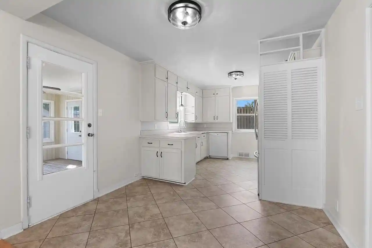 Photo 4 of Single family home for sale at 1139 14th Avenue, Green Bay, WI 54304 | MLS# 50331975 | Listing updated on 2026-09-03