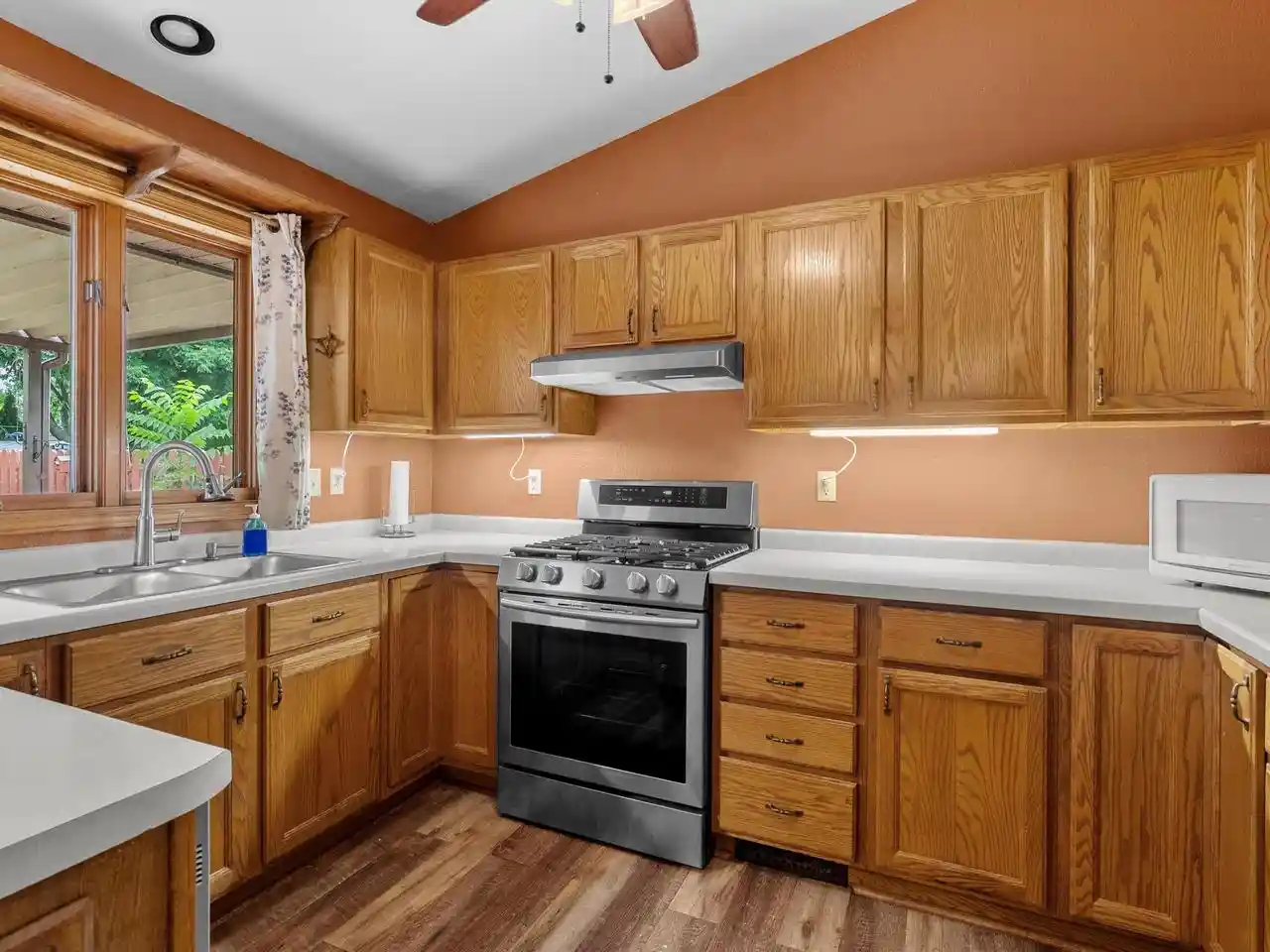 Photo 4 of Single family home for sale at 3177 Bellfield Dr, Oshkosh, WI 54904 | MLS# 1978642 | Listing updated on 2026-09-11