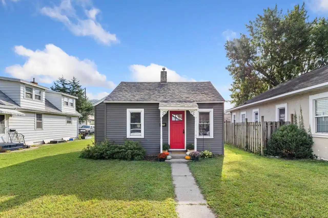 Photo 1 of Single family home for sale at 736 23rd Street N St, La Crosse, WI 54601 | MLS# 1978641 | Listing updated on 2026-09-01