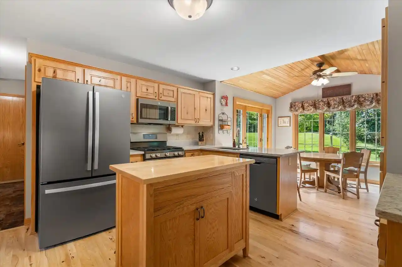 Photo 3 of Single family home for sale at 1669 Lake Shore Rd, Grafton, WI 53024 | MLS# 1978643 | Listing updated on 2026-09-13