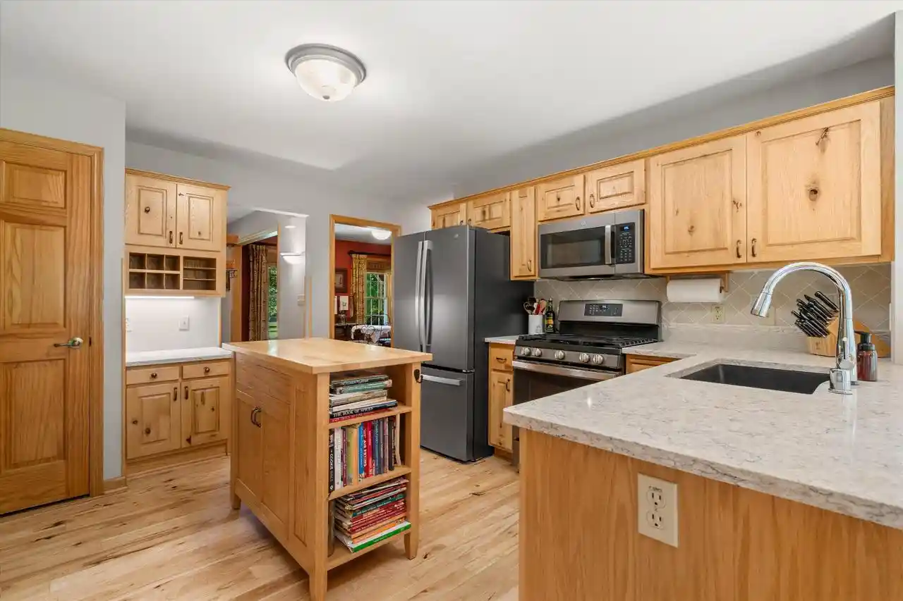 Photo 4 of Single family home for sale at 1669 Lake Shore Rd, Grafton, WI 53024 | MLS# 1978643 | Listing updated on 2026-09-13