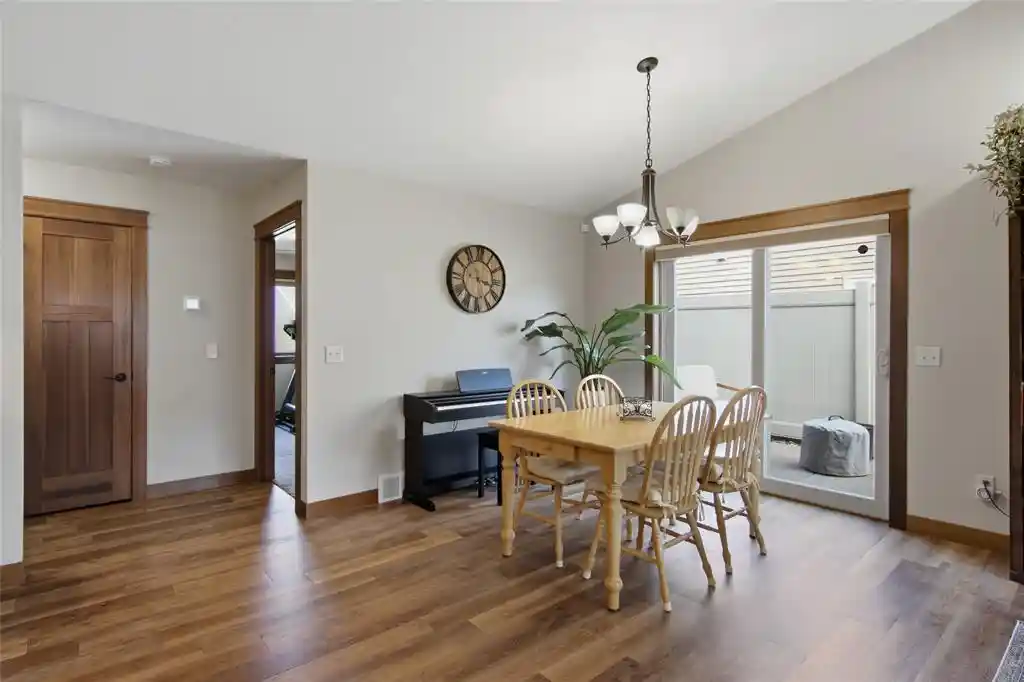 Photo 2 of Single family home for sale at 5592 Green Park Dr, Eau Claire, WI 54703 | MLS# 1604741 | Listing updated on 2026-09-05