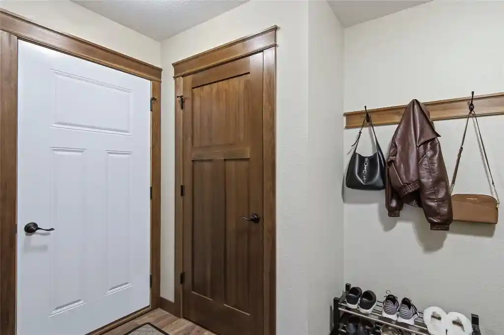Photo 4 of Single family home for sale at 5592 Green Park Dr, Eau Claire, WI 54703 | MLS# 1604741 | Listing updated on 2026-09-05