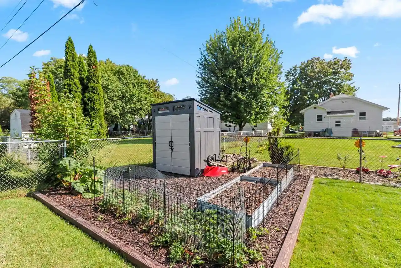 Photo 3 of Single family home for sale at 1940 Newberry Ave, Green Bay, WI 54302 | MLS# 50331965 | Listing updated on 2026-09-03