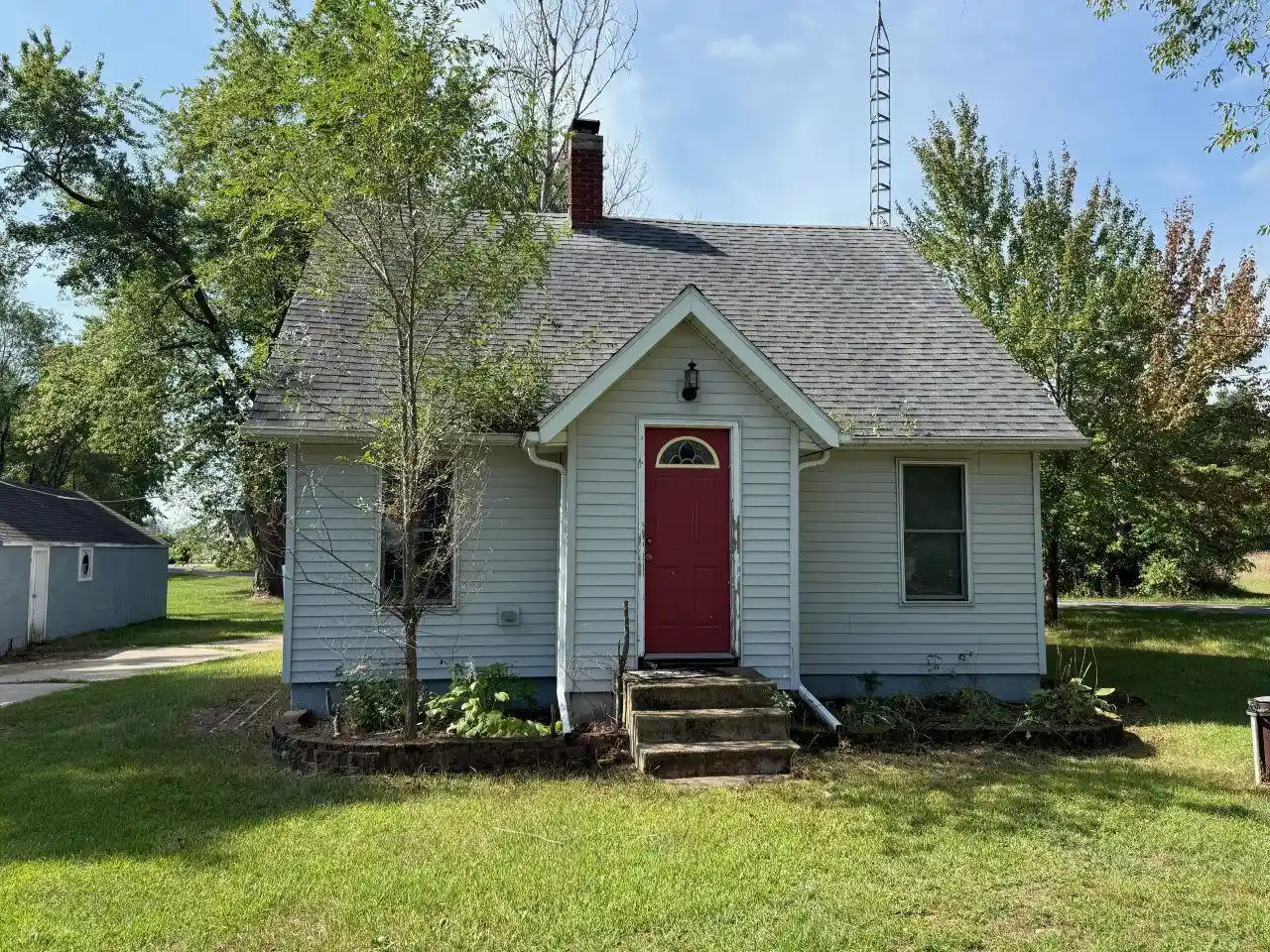 Photo 1 of Single family home for sale at N10591 Lakeshore Rd, Clintonville, WI 54929 | MLS# 50331977 | Listing updated on 2026-09-14