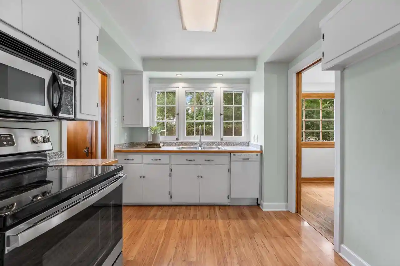 Photo 3 of Single family home for sale at 7020 N Rockledge Ave, Glendale, WI 53209 | MLS# 1978677 | Listing updated on 2026-10-03
