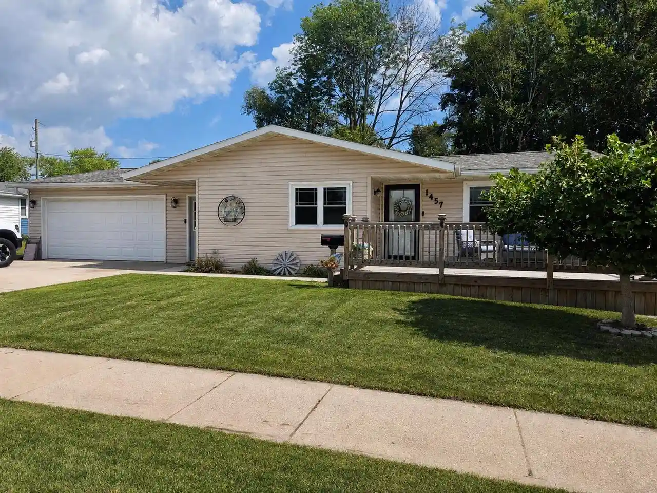 Photo 1 of Single family home for sale at 1457 Daisy Dr, Manitowoc, WI 54220 | MLS# 1978685 | Listing updated on 2026-09-21