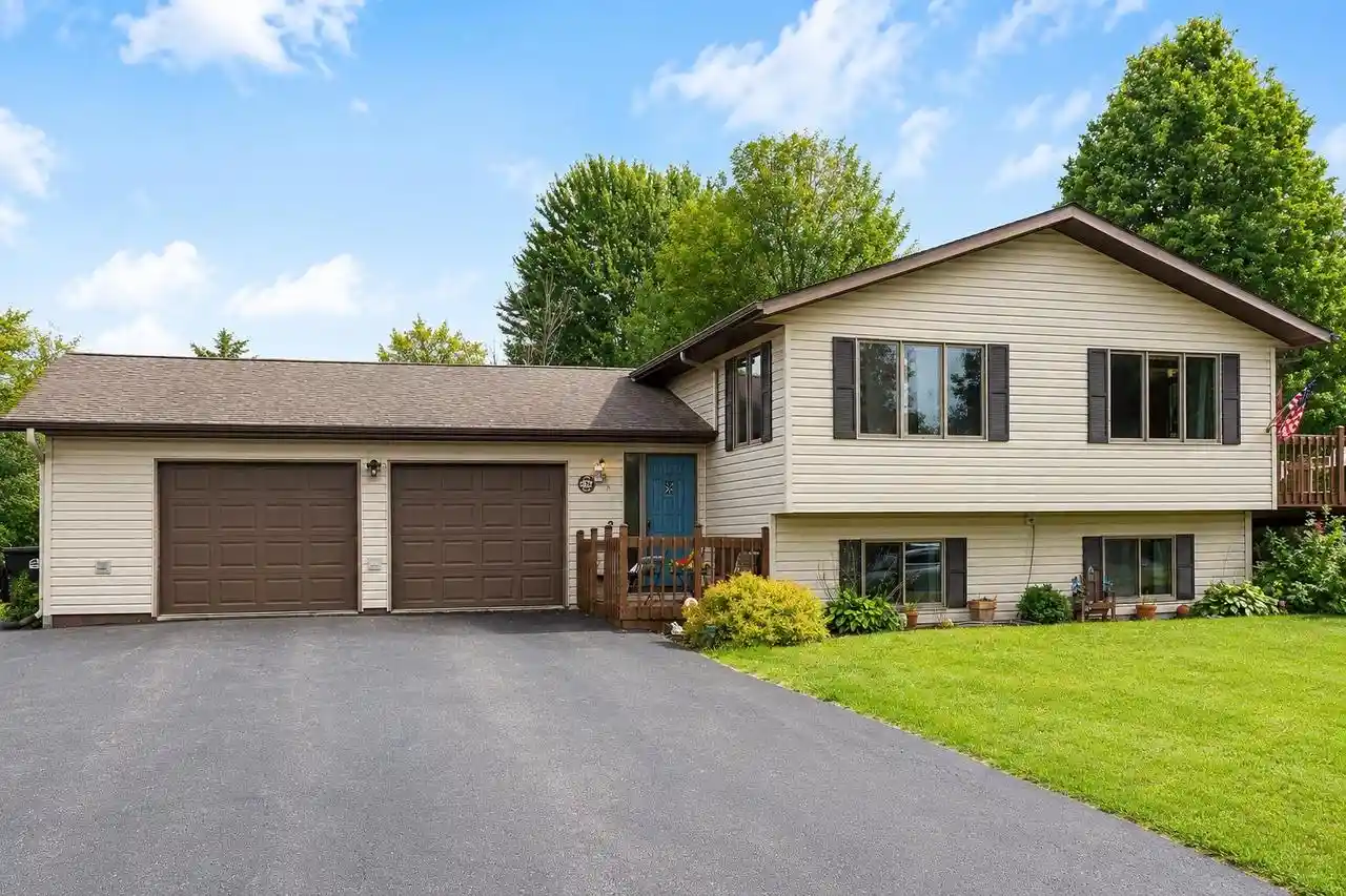 Photo 1 of Single family home for sale at 194 N 5th Street, Dorchester, WI 54425 | MLS# 22604313 | Listing updated on 2026-09-05