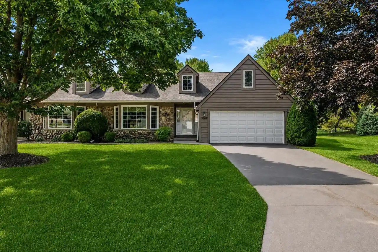 Photo 1 of Condo for sale at 7707 W Cedar Ridge Ct, Franklin, WI 53132 | MLS# 1978690 | Listing updated on 2026-09-11