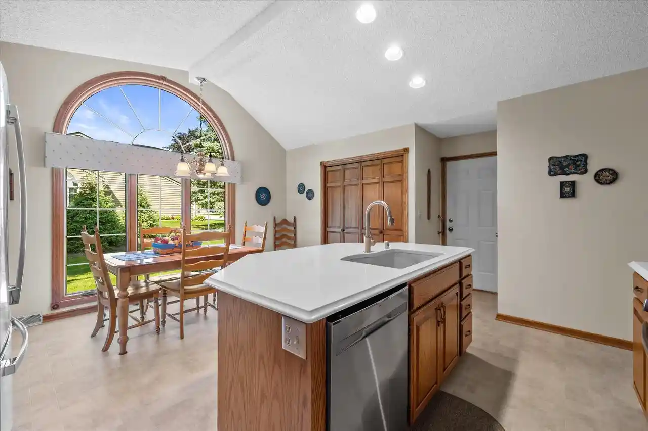 Photo 3 of Condo for sale at 7707 W Cedar Ridge Ct, Franklin, WI 53132 | MLS# 1978690 | Listing updated on 2026-09-11