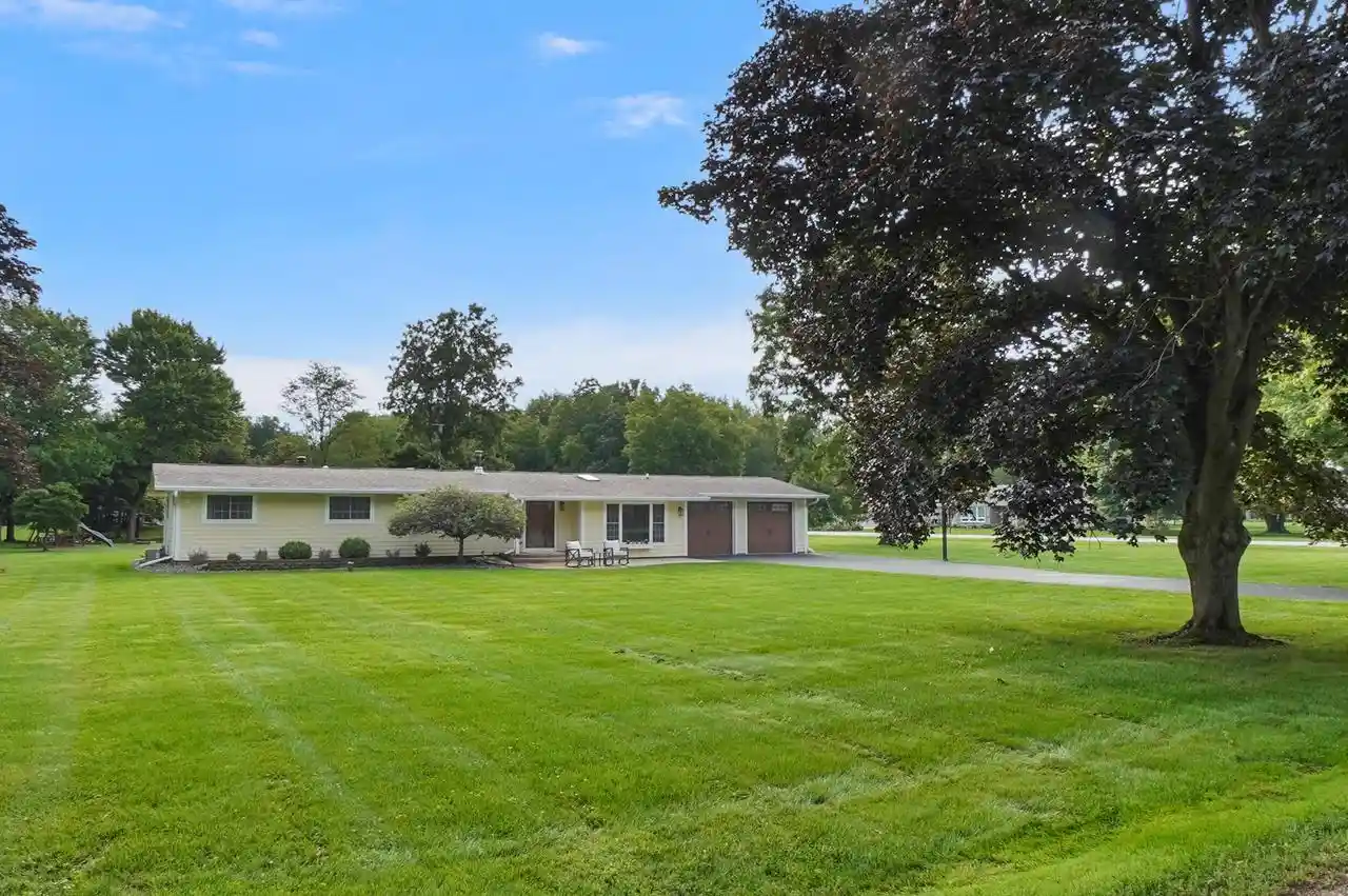 Photo 1 of Single family home for sale at W343n6300 S Bayview Rd, Oconomowoc, WI 53066 | MLS# 1978691 | Listing updated on 2026-09-08