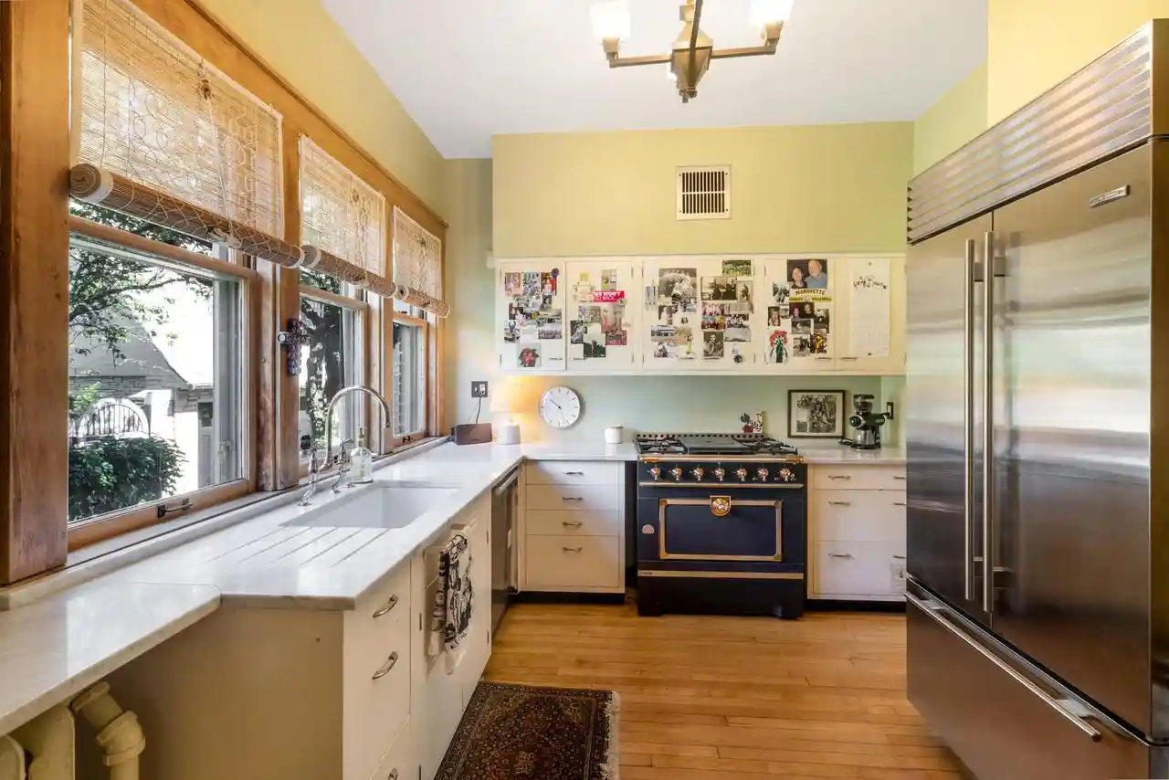 Photo 3 of Single family home for sale at 2625 N Wahl Ave, Milwaukee, WI 53211 | MLS# 1978716 | Listing updated on 2026-09-16