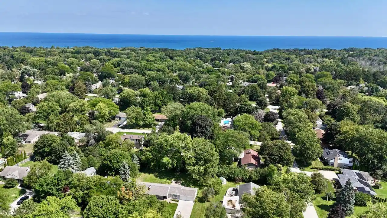 Photo 4 of Sale Pending at 8920 N Greenvale Rd, Milwaukee, WI 53217 | MLS# 1978717 | Listing updated on 2026-09-08