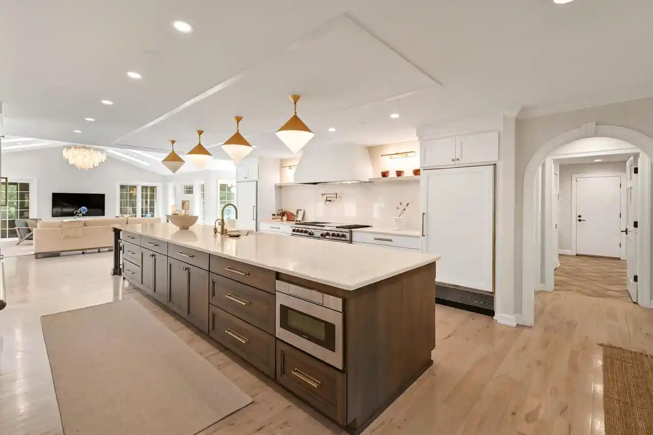 Photo 4 of Single family home for sale at 9648 N Columbia Dr, Mequon, WI 53092 | MLS# 1978740 | Listing updated on 2026-09-23